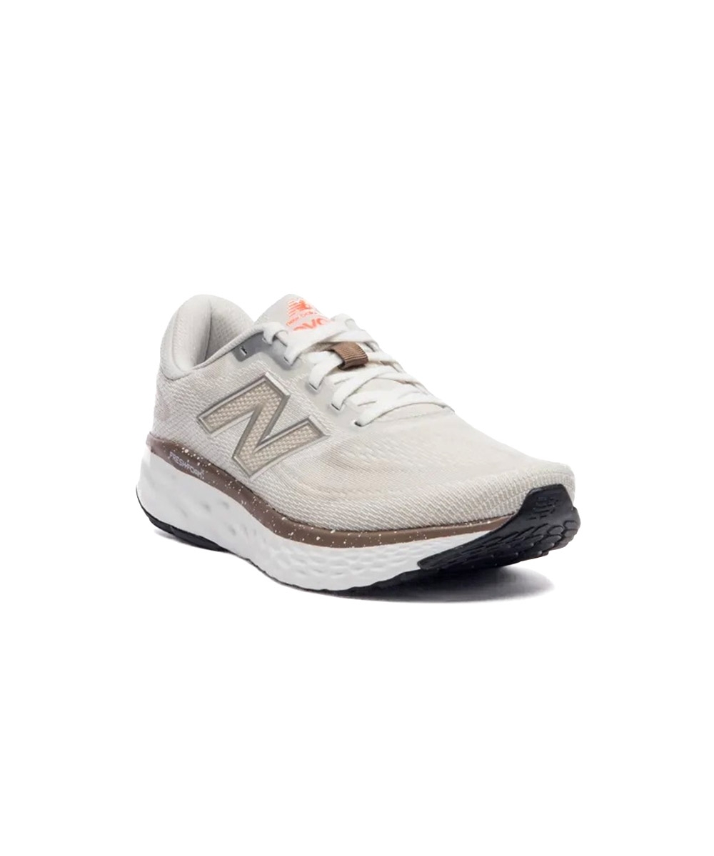 Tênis New Balance Fresh Foam X Evozv4 Off White