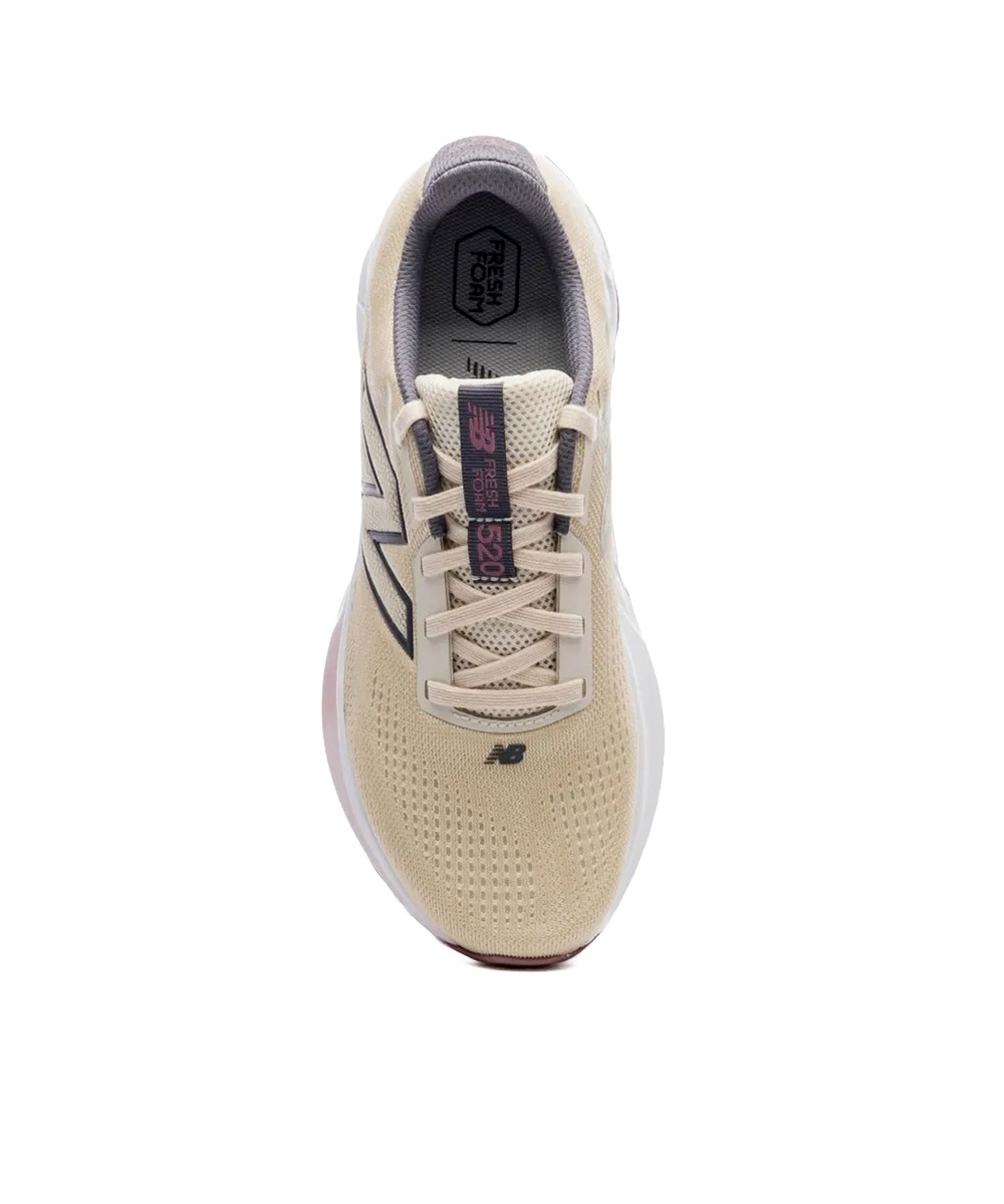 Tênis New Balance Fresh Foam 520 V9 Bege