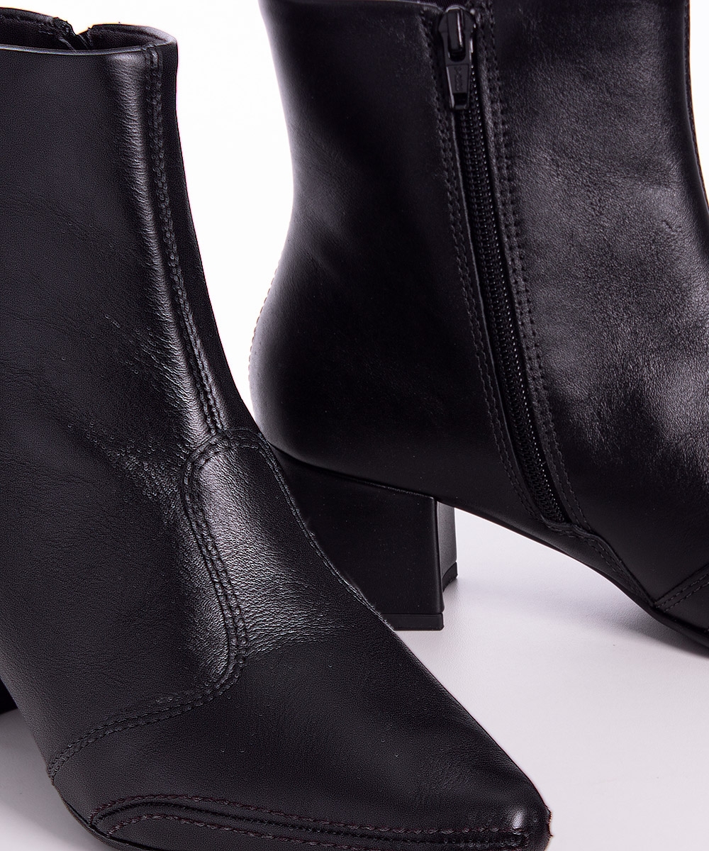 Bota Cano Curto Ramarim Salto Bloco Couro Preto
