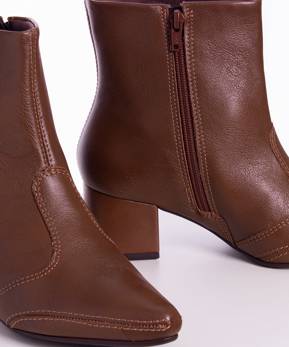 Bota Cano Curto Ramarim Salto Bloco Couro Marrom