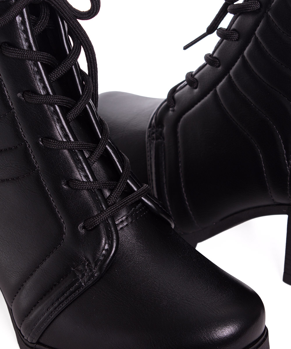 Bota Cano Curto Dakota Matelassê Preto